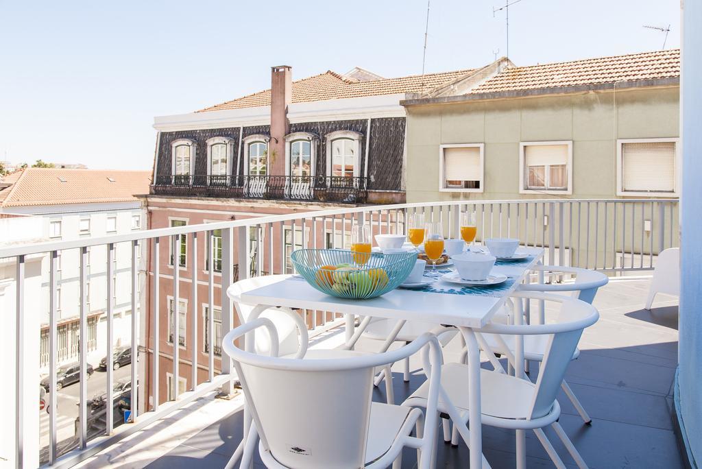 Joivy Joyful 2Br Apt With Terrace Nearby Sao Bento Palace Lisboa Exterior foto
